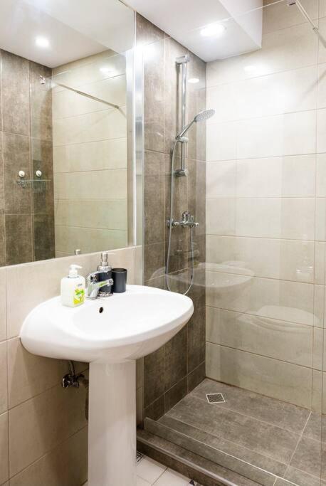 Classy Apartment Unirii Square บูคาเรสต์ ภายนอก รูปภาพ