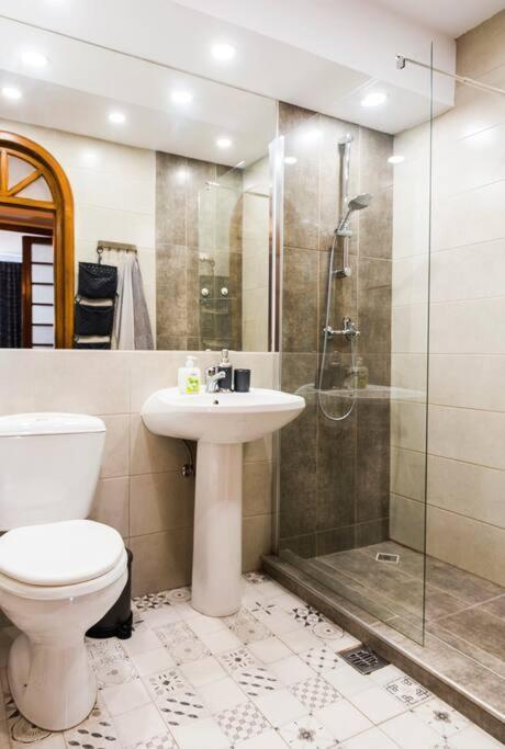 Classy Apartment Unirii Square บูคาเรสต์ ภายนอก รูปภาพ